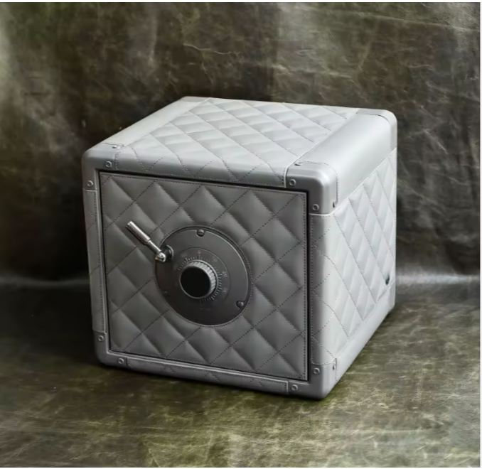 Bwatche 4-X Aura Safe Watch Winder